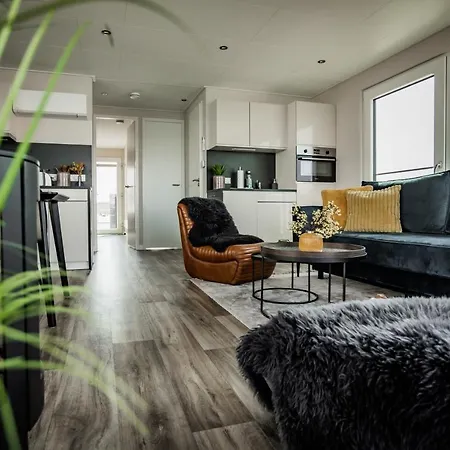 Hausboot Kuestennebel Ribnitz-Damgarten