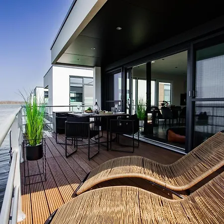 Hausboot Kuestennebel Semesterbostad Ribnitz-Damgarten