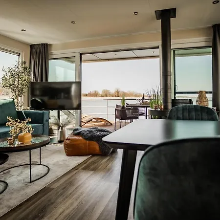 Hausboot Kuestennebel *